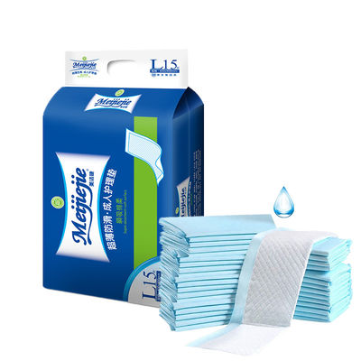 Incontinência de tecidos não tecidos As pessoas cuidam de almofadas descartáveis com absorvente extra