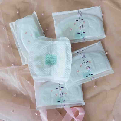 Modelo descartável Maternidade Mulheres Peito Pad de enfermagem com material macio e absorvente
