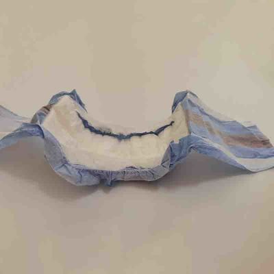 Pênis masculino para cão com lençol de cobertura de tecido não tecido macio e indicador de umidade ajustável incluído